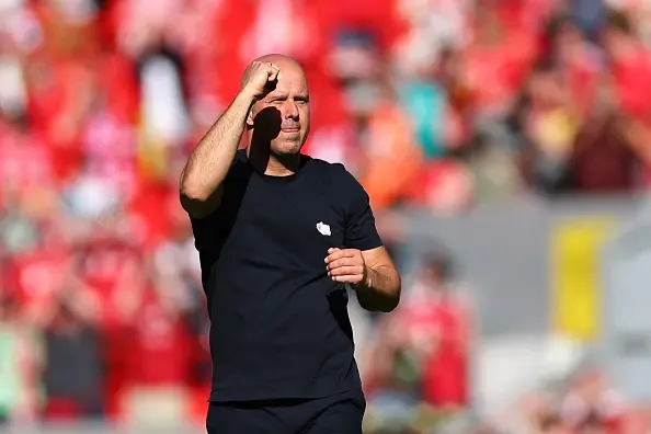 mk体育APP-斯洛特：穆尼奥斯应对那种情况我不怪他，主要是裁判该吹停