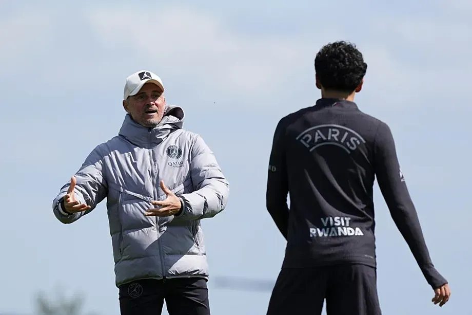 mk体育官网-世界报：欧冠四强背后有个共同的金主，卢旺达用足球洗阴影