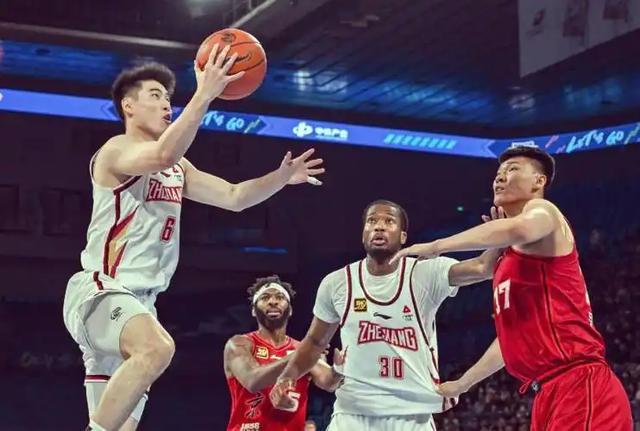 mk体育-三分24投仅7中！广东男篮客场不敌北京，卫冕梦碎八强